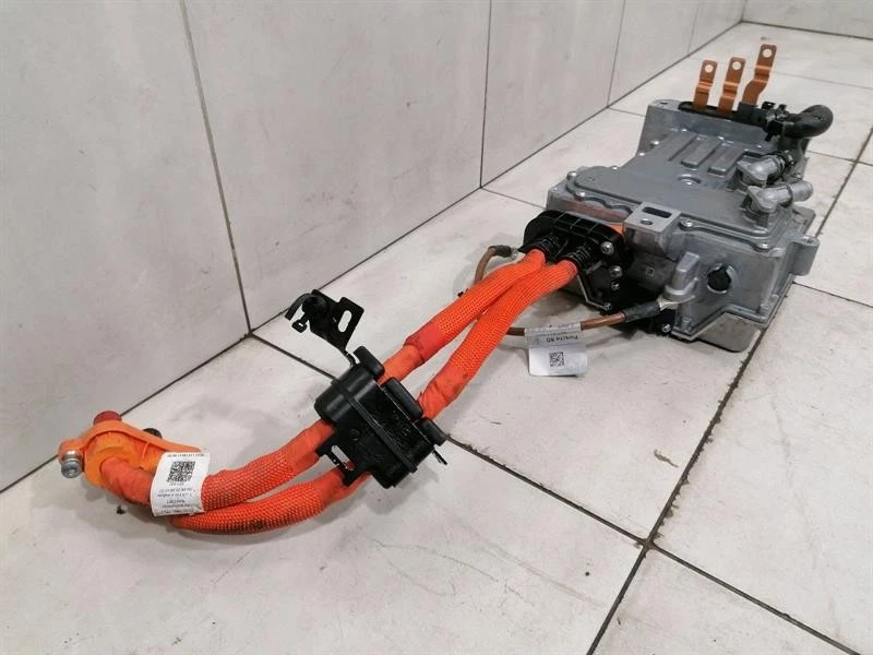 PORSCHE TAYCAN 9J Front Drive Unit module 9J1907124L Vorne Elektroantrieb - Image 3