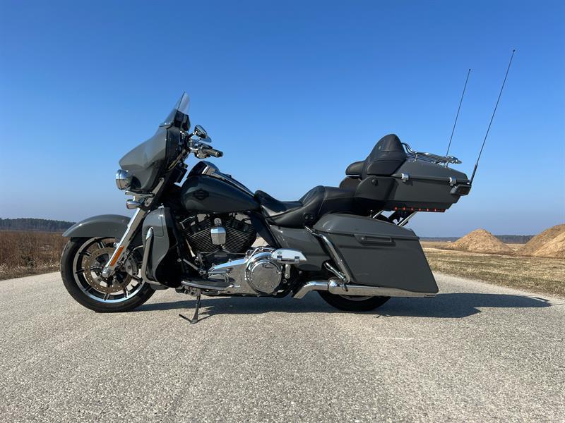 HARLEY-DAVIDSON 2015 CVO LIMITED (FLHTKSE)