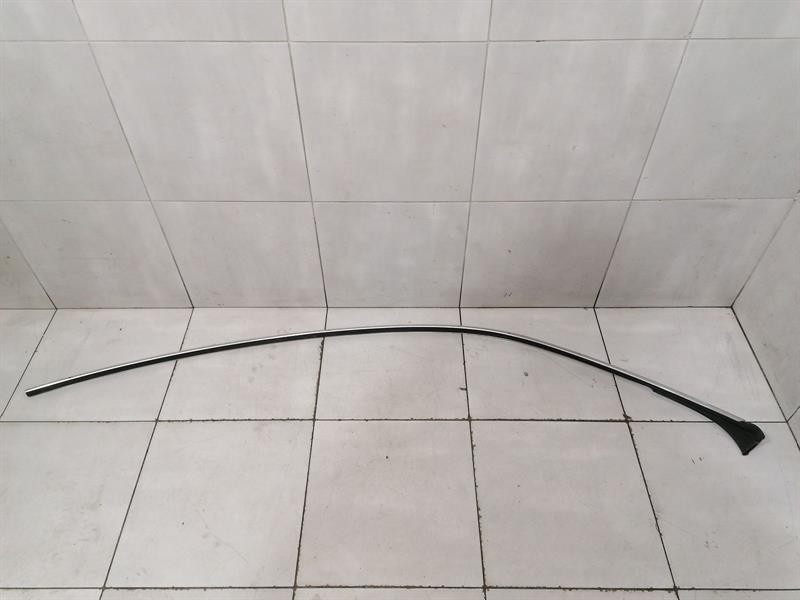 PORSCHE TAYCAN 9J Body Moulding 9J1853262 Leiste