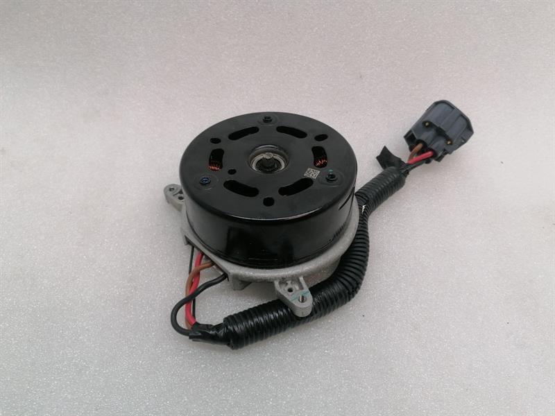 TESLA MODEL 3 PERFORMANCE Cooling fan motor 1077084-00-E LUEFTER MOTOR