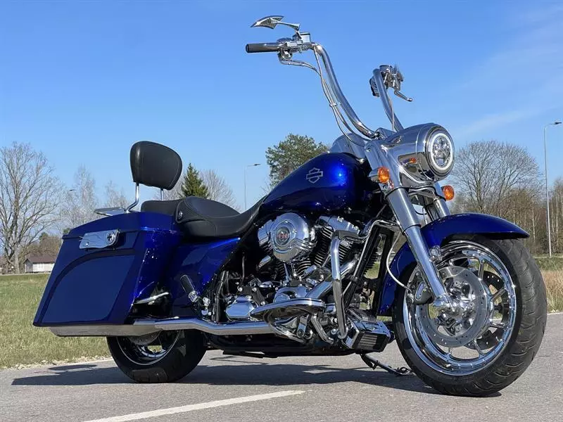 2007 Harley-Davidson FLHRSE3 Screamin’ Eagle Road King CVO - Image 6