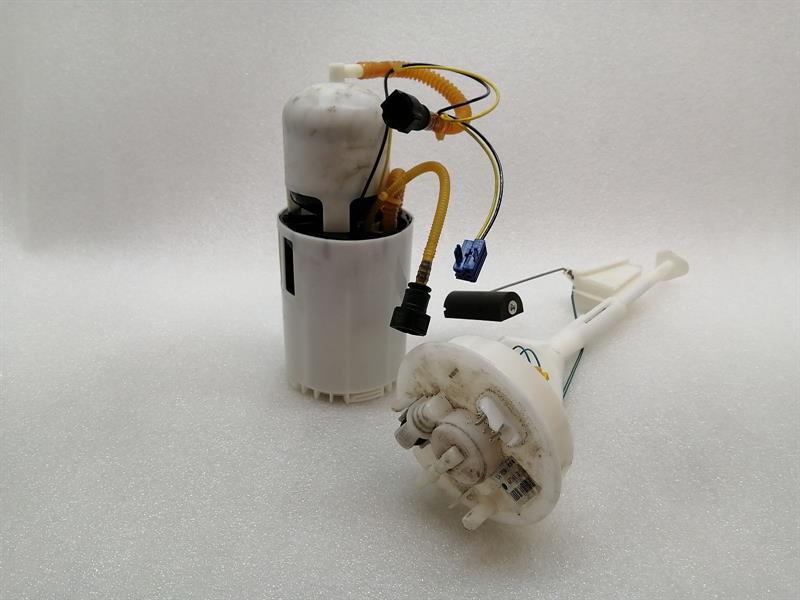 PORSCHE 911 997 Fuel Pump Electric 99720142101 Kraftstoffpumpe 4S