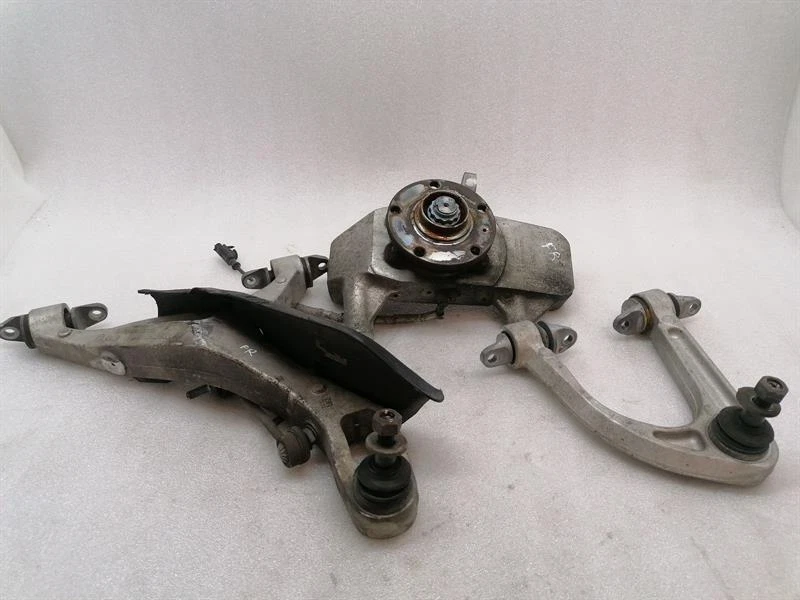 McLaren 570S Spider Right Front Hub 13B1203CP Radlagergehäuse Vorne Rechts - Image 2