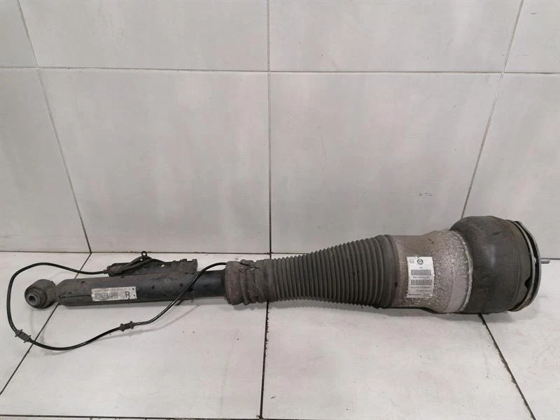 MERCEDES S W222 Shock Absorber Rear A2223205213 Stossdämpfer Hinten AIRMATIC RE