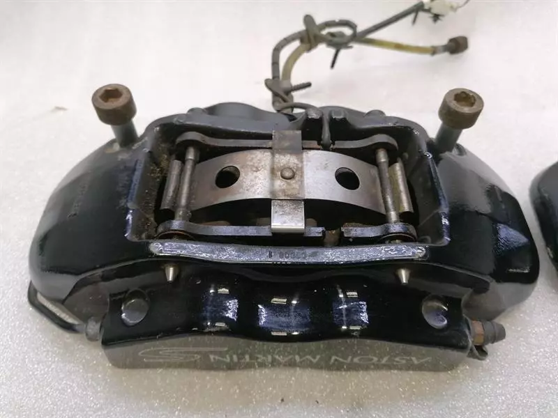 ASTON MARTIN DBS V12 Rear caliper set 8D33-2C465-CA Bremssattel Hinten BREMBO - Image 3
