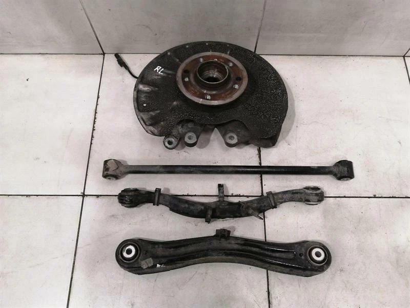 MERCEDES GLE W166 Left Rear Hub set A1663500108 Radlagergehäuse Hinten Links