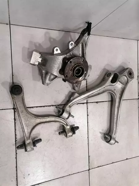 McLaren 720S Left Rear Hub 14BA022CP Radlagergehäuse Hinten Links SATZ - Image 4