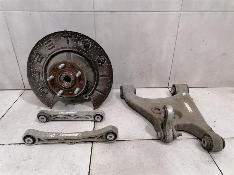TESLA MODEL S 75 Left Rear Hub 1042506-00-B Radlagergehäuse Hinten Links