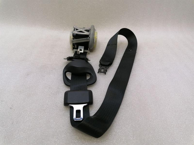 TESLA MODEL S 90D Right Front seatbelt 1028386-03-B Sicherheitsgurt Gurt Vorne