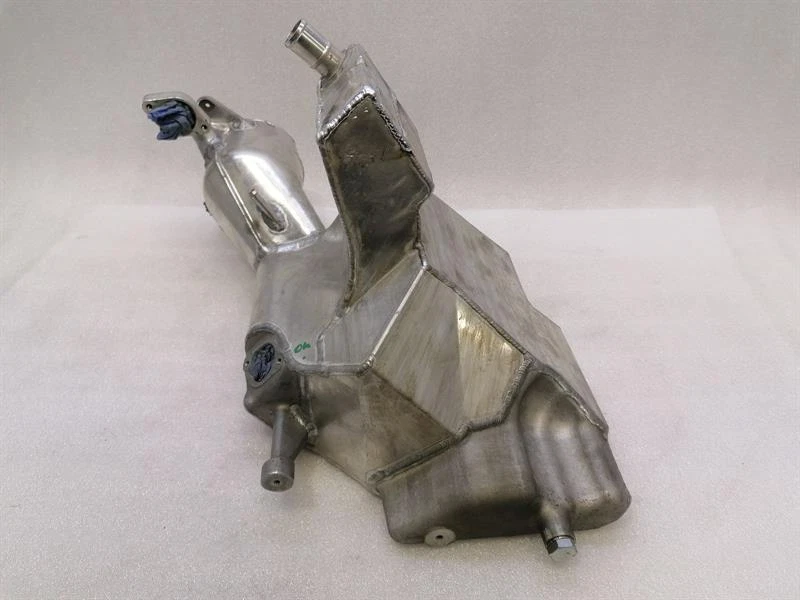 McLaren 570S Spider Oil sump 11F1178CP ÖLWANNE - Image 3