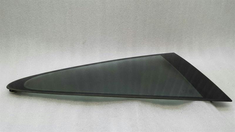 PORSCHE 911 997  Right Rear 1/4 Glass 99754311200 Türscheibe ¼ Hinten Rechts