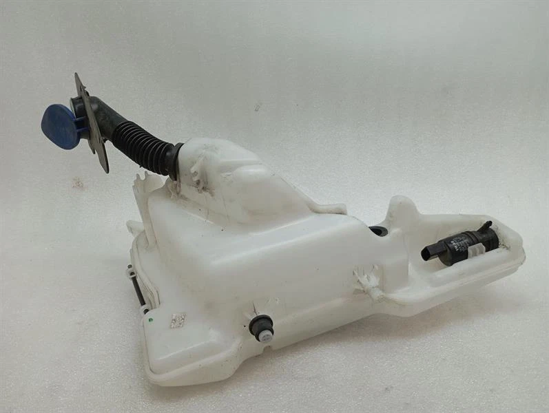 PORSCHE BOXSTER 718 Washer fluid reservior 99152870300 Wischwasserbehälter - Image 4