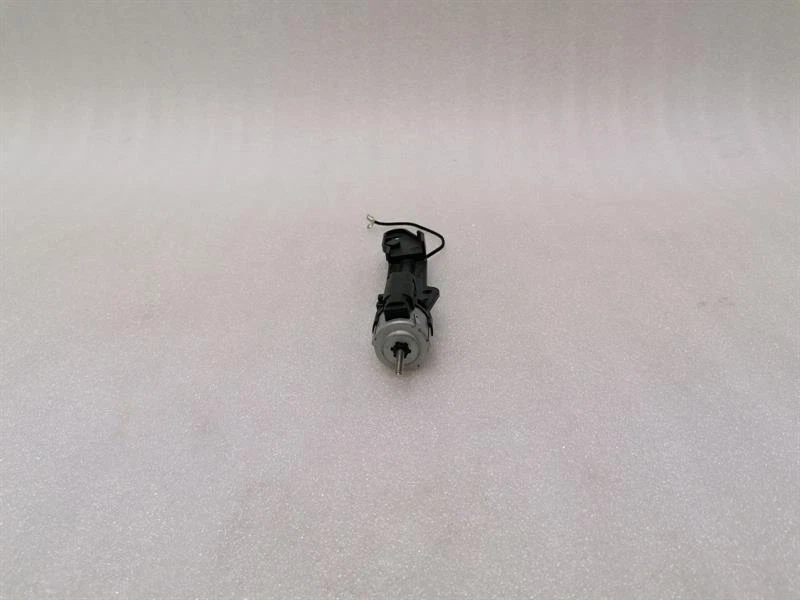 PORSCHE 911 991 99162421500 Winddeflector drive motor - Image 3