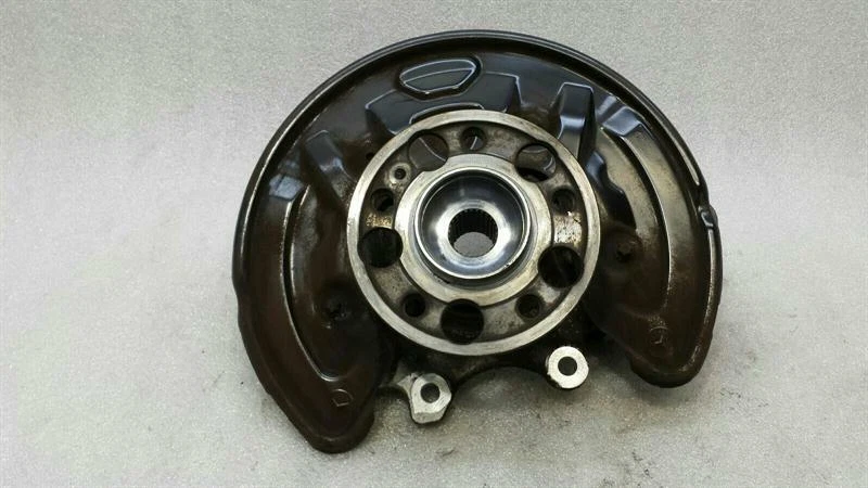 MERCEDES GLC X253 Right Rear Hub A2133500241 Radlagergehäuse Hinten Rechts