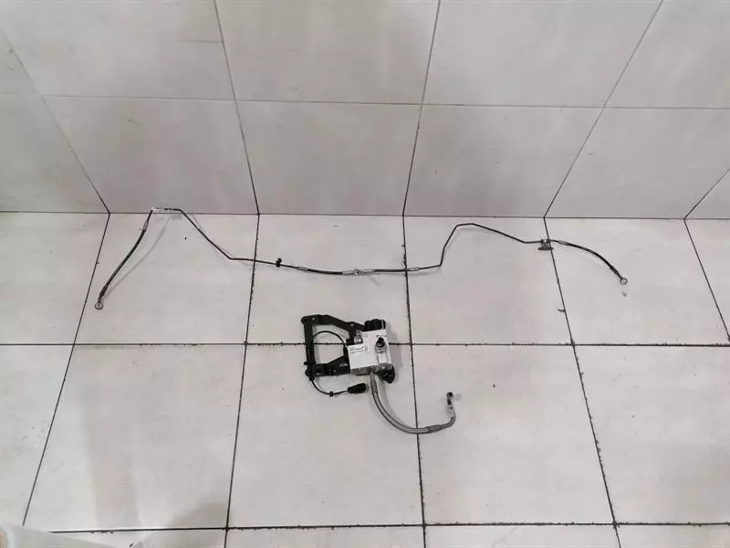 McLaren 570S Spider  HYDRAULIC PUMP 13B0737CP HYDRAULISCHE PUMPE FRONT AXLE LIFT - Image 2