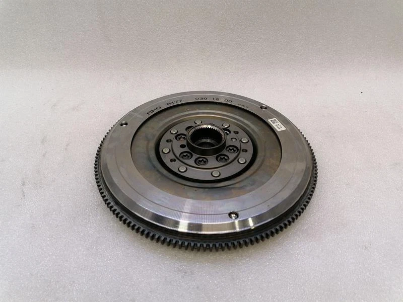 MERCEDES C63 AMG W205 Flywheel A1770301800 Schwungrad M177 DCT