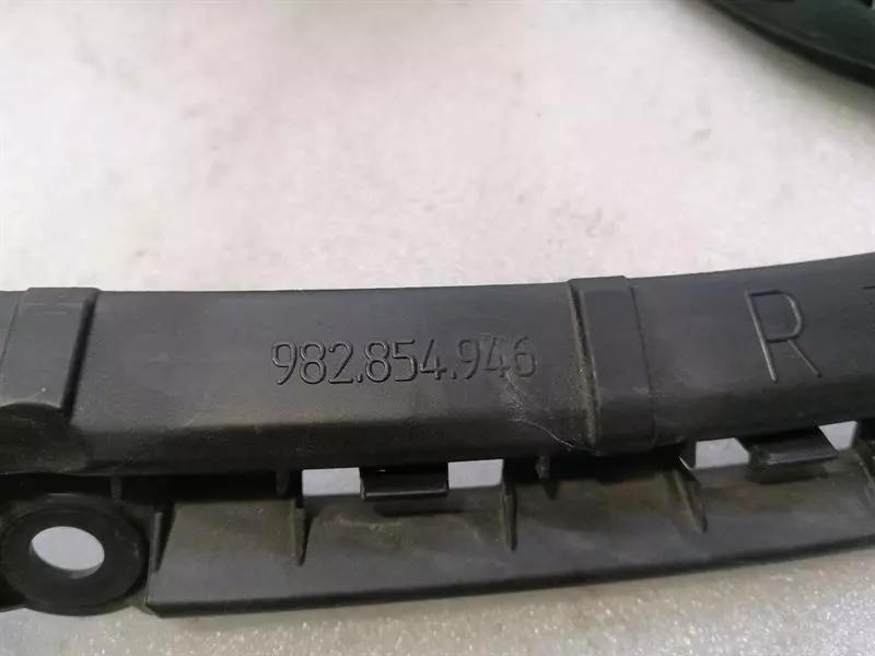 PORSCHE CAYMAN 718 GT4 982853212 gt4 side skirt covers - Image 2