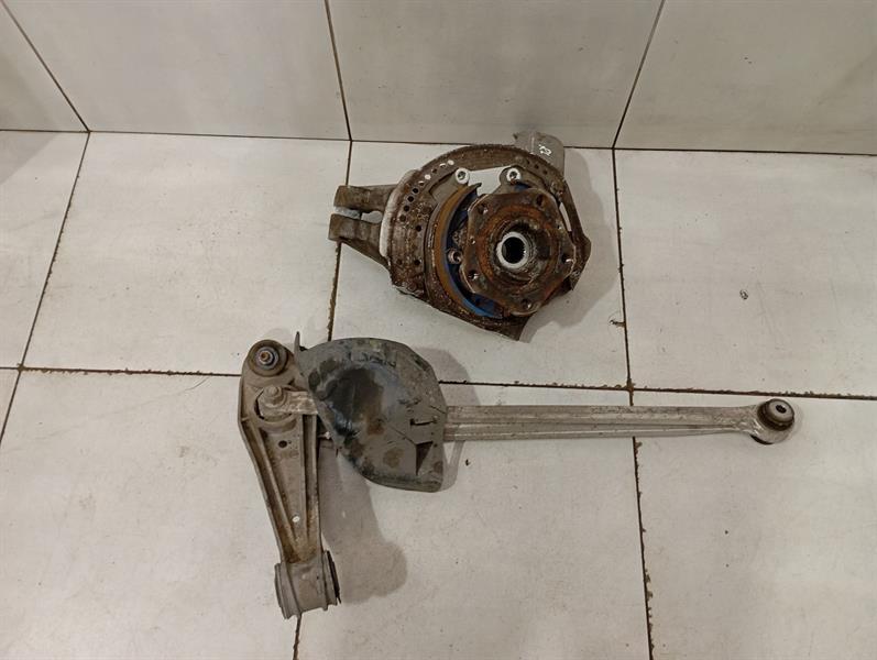 PORSCHE CAYMAN 981 Left Rear Hub 98133115707 Radlagergehäuse Hinten Links