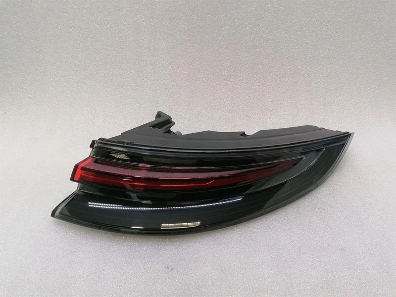 PORSCHE Panamera 971 Right  Light 973945092  Rückleuchte Hinten Rechts defects