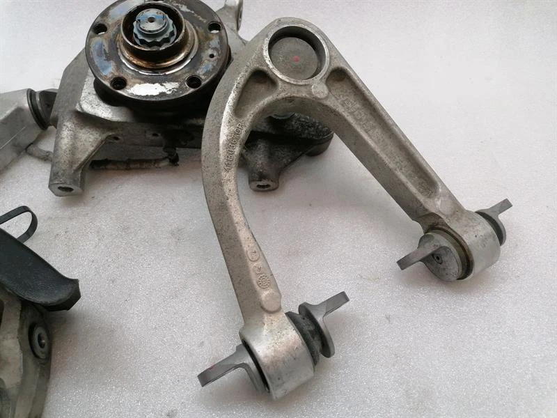 McLaren 570S Spider Right Front Hub 13B1203CP Radlagergehäuse Vorne Rechts - Image 6