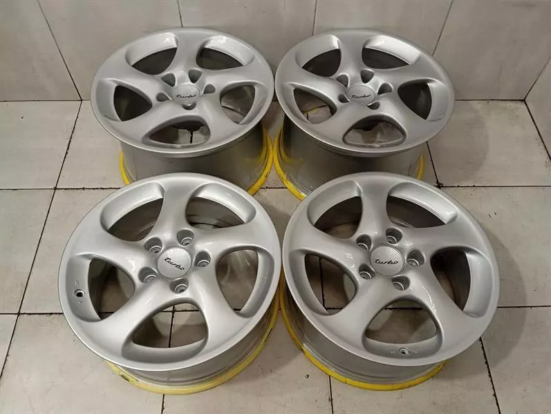 R18 PORSCHE 911 996 Alloy Wheel 99636214211 Turbo II Alufelge 8J ET50 11J ET45 - Image 3