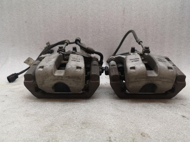 TESLA MODEL 3 RWD Rear Brake caliper set 1044624-00-J Bremssattel Hinten Satz