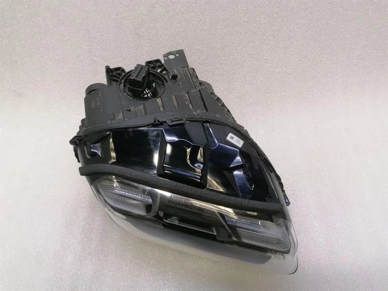 PORSCHE TAYCAN 9J Right 9J1941060F Headlight Scheinwerfer Rechts MATRIX PDLS + - Image 3