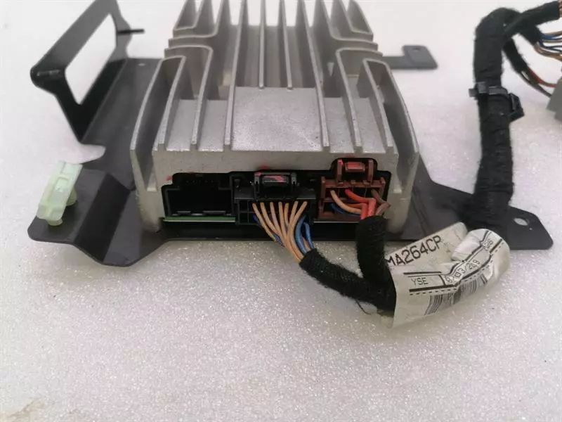 McLaren 600LT Spider Amplifier 13MA091CP Verstärker AUDIO BASE SOUND HARMAN - Image 4