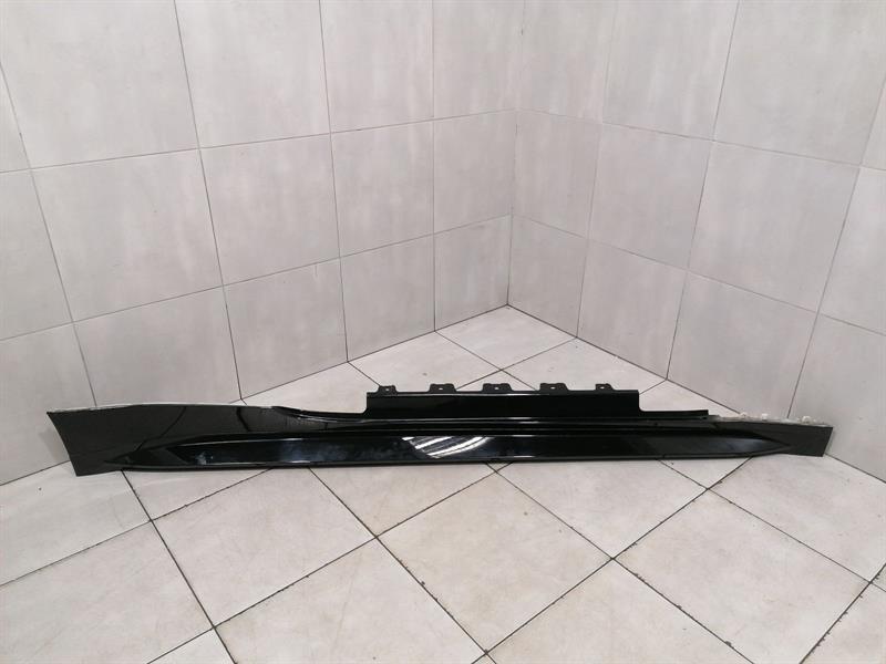 BMW 4 M4 G82 G22 Right Side skirt 51778084240 Seitenschweller Rechts