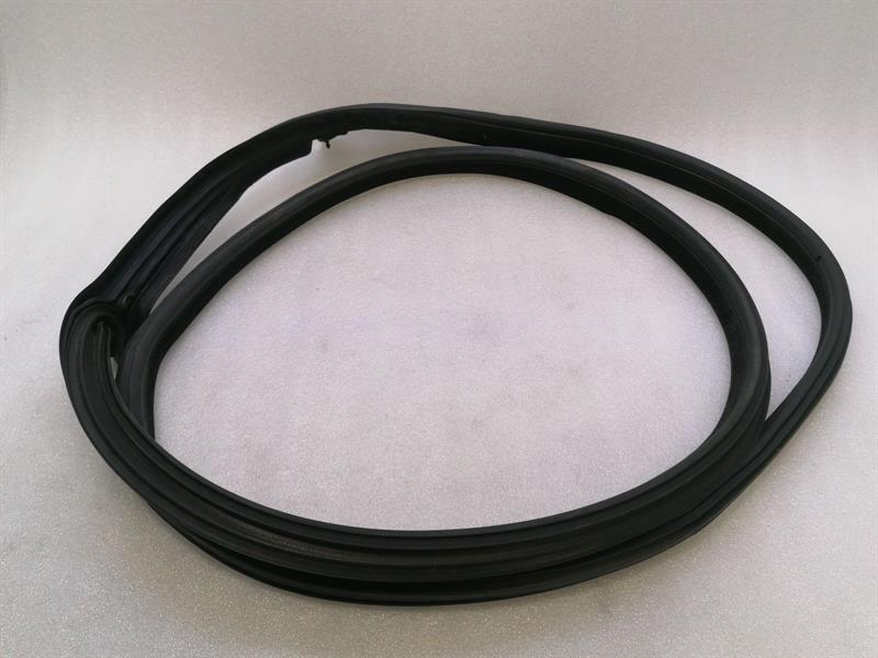 BMW 6 Series F13 Coupe Left Door Seal 7268799  Links Türdichtungen