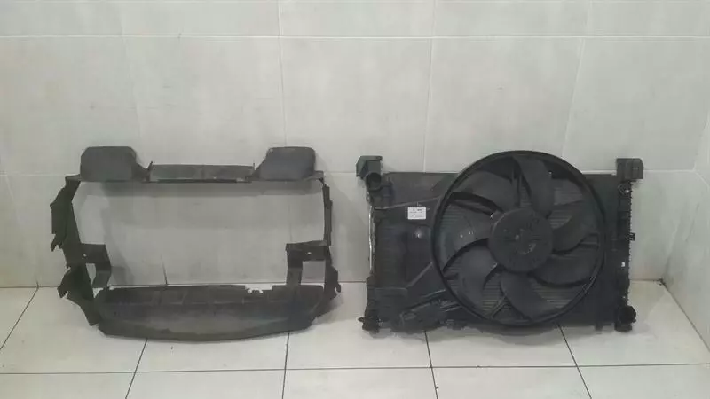 MERCEDES SLK R171 Radiator pack A2035004803 Kühlerpaket SLK350 SLK280 OM272