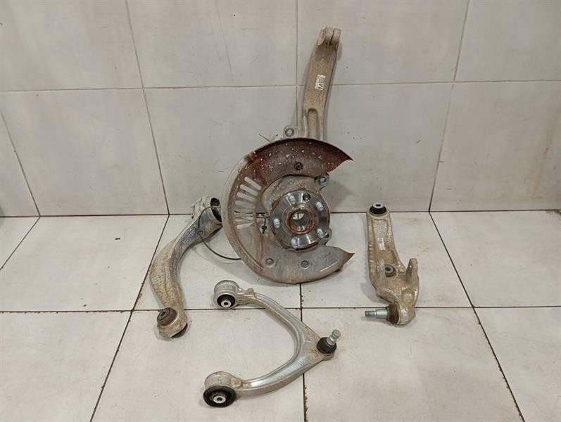 JAGUAR i-PACE X590 EV400 Left Front Hub M9D3-3K186-AB Radlagergehäuse Vorne LH