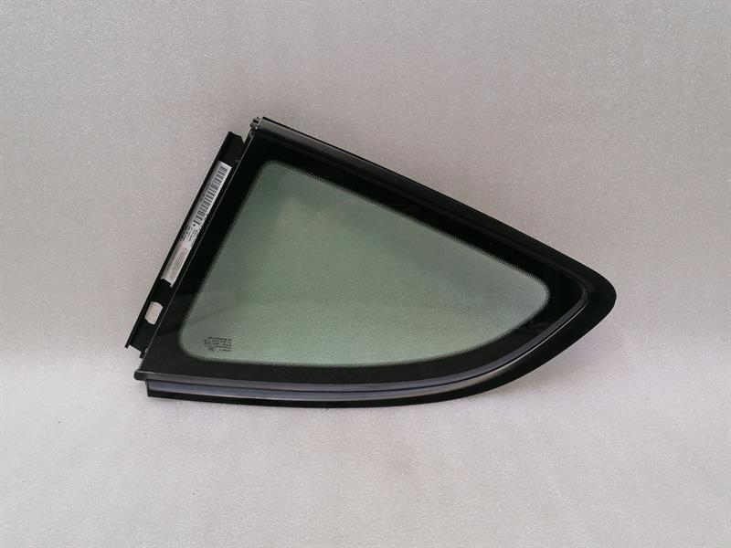 PORSCHE CAYMAN 718 Left Rear quarter Glass 98154311108 Türscheibe ¼ Hinten Links