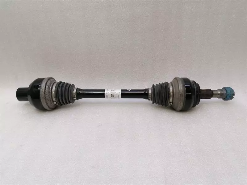 MERCEDES EQC400 EQC N293 Left Rear Drive Shaft A2933501100 Antriebswelle Links