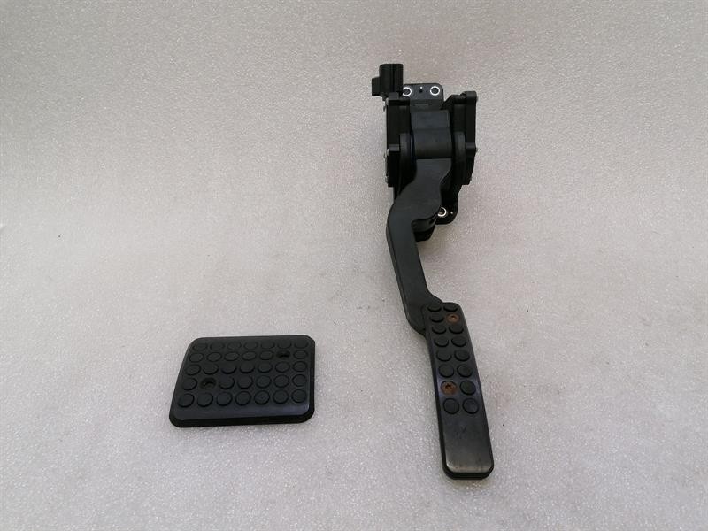 ASTON MARTIN RAPIDE AMR Gas pedal (electrical) FD43-9F836-BA RECHTSLENKER RHD