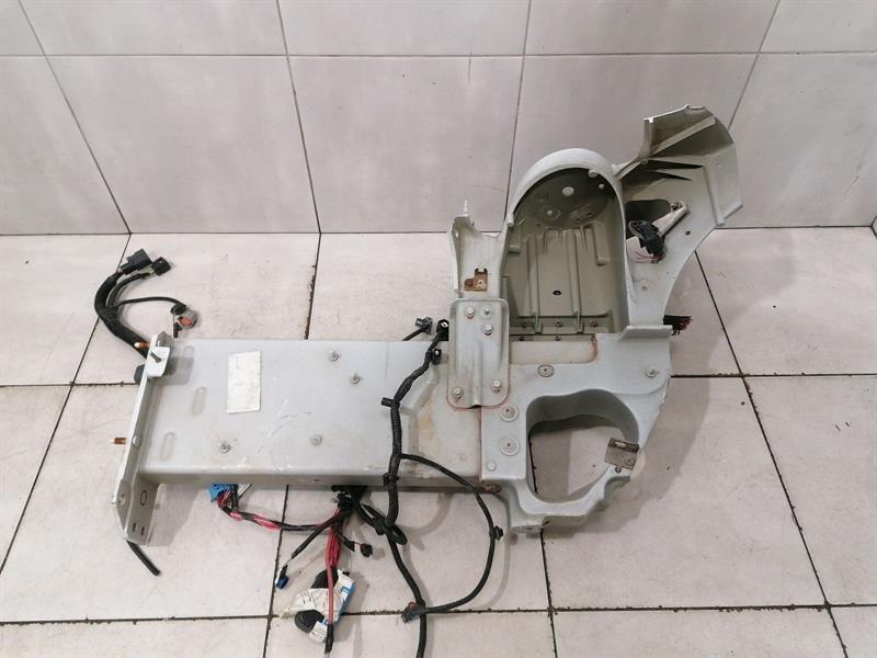 TESLA MODEL X 75D Left Front Chassis Leg 1069415-S0-F Links Vorne Radhaus