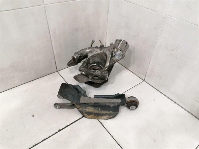 PORSCHE 911 997 Right Front Hub 99734166604 Radlagergehäuse Vorne Rechts 4S AWD