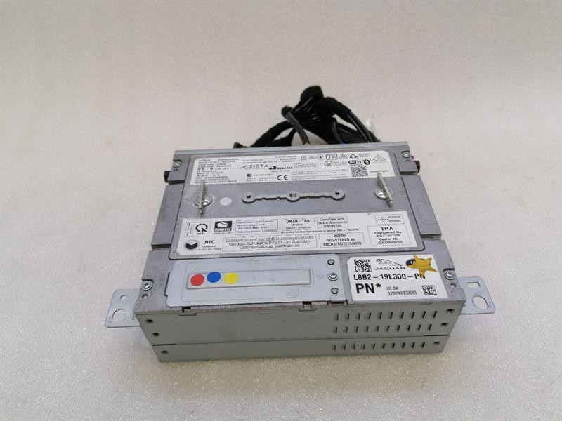 JAGUAR i-PACE X590 EV400 Radio Head Unit module L8B2-19L300-PN Steuergerät