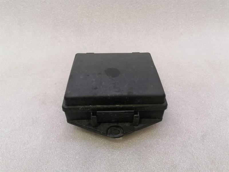 ASTON MARTIN RAPIDE AMR Front fuse box BG33-14A173-AB Sicherungskasten Vorne - Image 4