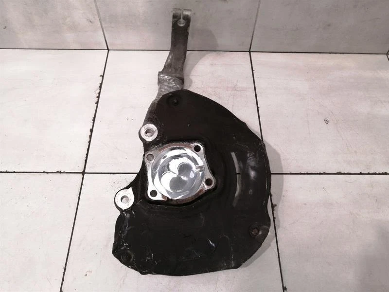 MERCEDES S-class W222 Right Front Hub A2223322001 Radlagergehäuse Vorne Rechts