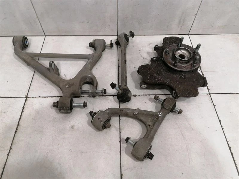 ASTON MARTIN RAPIDE 10-14 Right Rear Hub AD43-5A970-AB Radlagergehäuse Rechts - Image 2