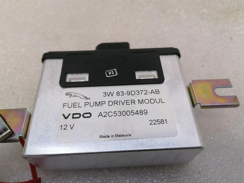 ASTON MARTIN DB9 COUPE Electronic module 3W83-9D372-AB Steuergerät FUEL PUMP - Image 4