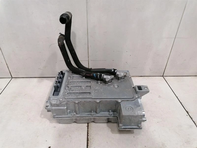 PORSCHE TAYCAN 9J Elektromotor 9J1907123F REAR DRIVE UNIT CONVERTER INVERTER