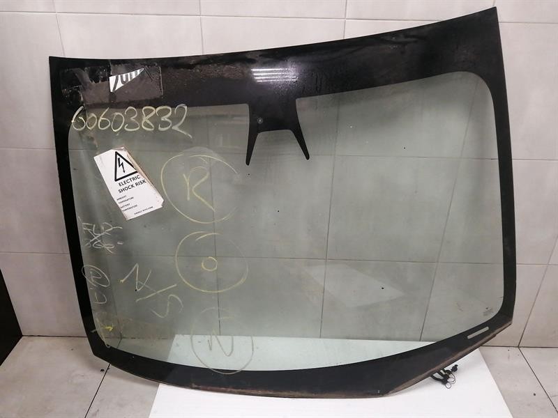 TESLA MODEL 3 STANDARD RANGE WINDSCREEN  1478041-00-A WINDSCHUTZSCHEIBE
