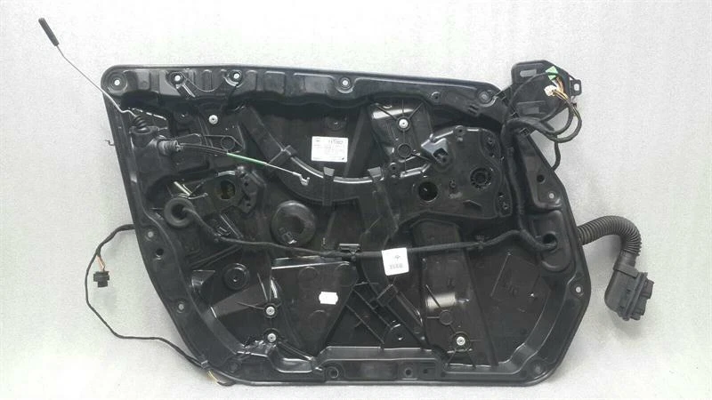 MERCEDES W205 Left Front Door Winder A2057204923 Fensterheber vorne links .