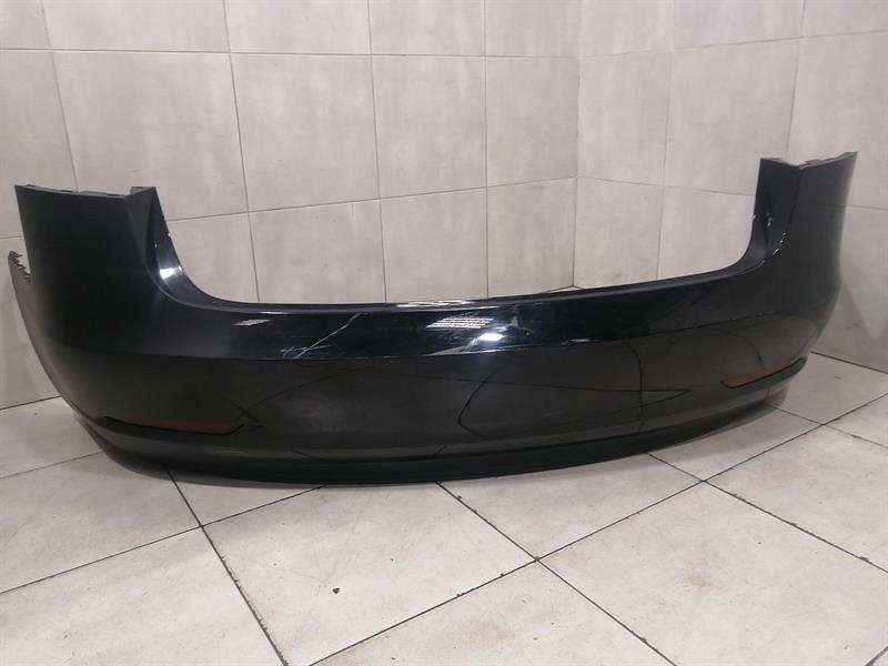 TESLA MODEL 3 LONG RANGE Rear Bumper 1033983-00-G Hinten Stoßstange