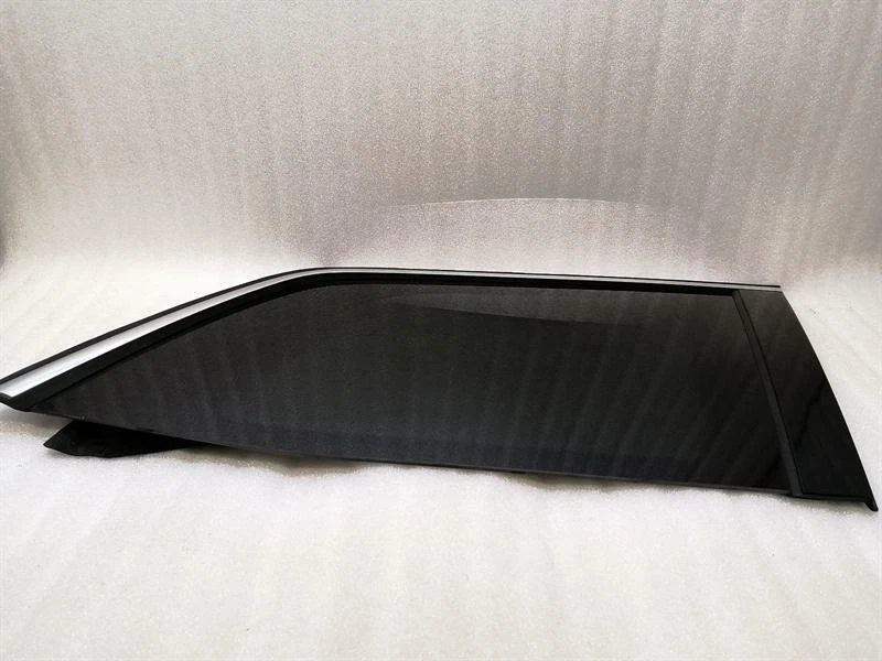 MERCEDES GLS350D Right Rear Quarter Glass A1666700449 Türscheibe ¼ Hinten Rechts
