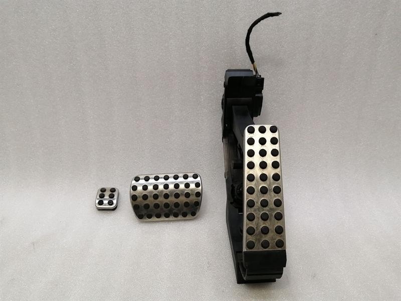 MERCEDES SL R230 Gas pedal (electrical) A2303000604 Gaspedal
