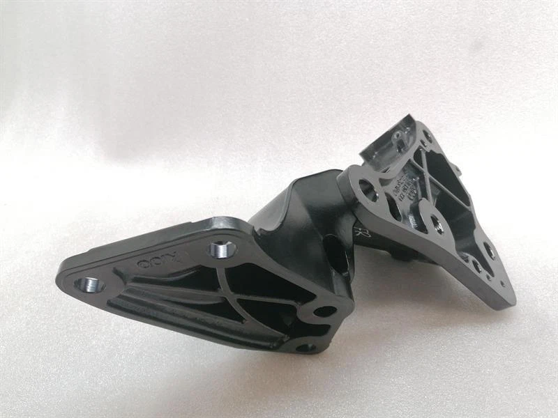 McLaren 570S Spider DOOR HINGE BRAKE 13A6367CP TÜR SCHARNIER BREMSE - Image 4