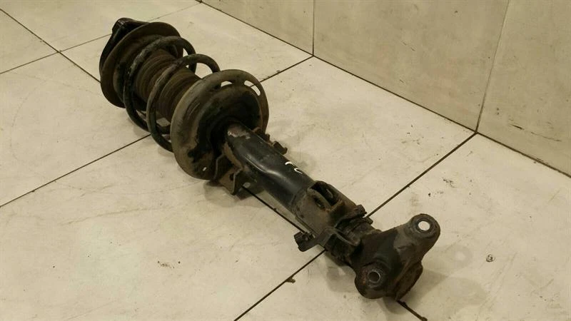 MERCEDES C63 AMG W204 Shock Absorber Front A2043204430 Stossdämpfer Vorne Links - Image 3